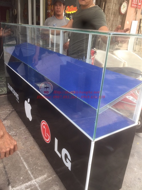 thanh lý tủ kiếng trưng bày kính lùa